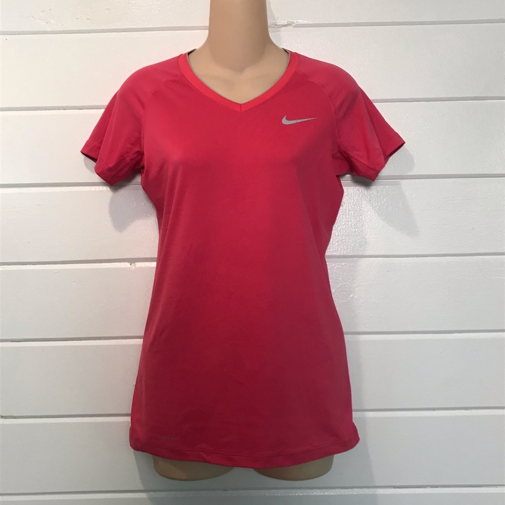NIKE dri-fit tee